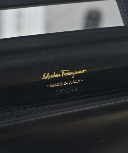 Salvatore Ferragamo（サルバトーレフェラガモ）ポーチ 黒 サイズ:- レディース/2200724274826