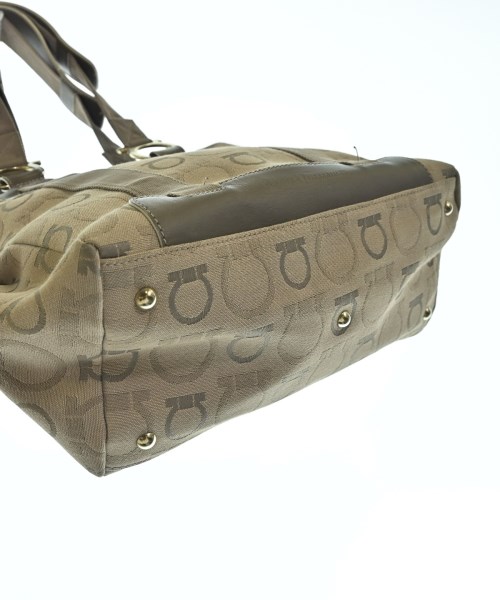 Salvatore Ferragamo（サルバトーレフェラガモ）トートバッグ ベージュ サイズ:- レディース/2200724274857
