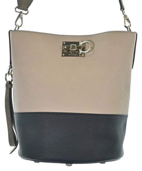 Salvatore Ferragamo(サルバトーレフェラガモ)のショルダーバッグ サイズ:- 69,800円