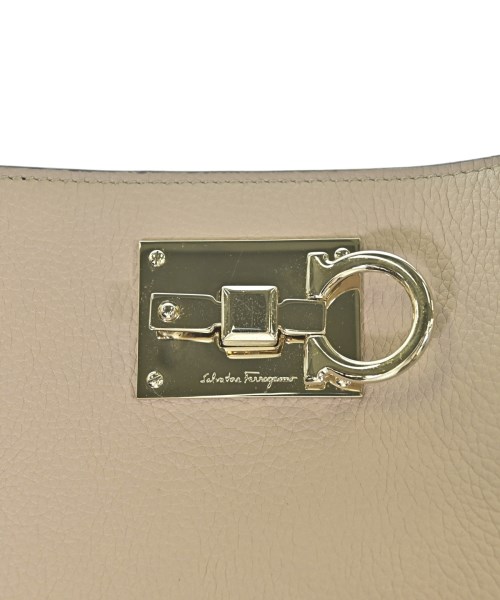 Salvatore Ferragamo（サルバトーレフェラガモ）ショルダーバッグ ピンク サイズ:- レディース/2200726855207