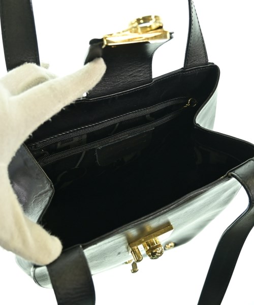 Salvatore Ferragamo（サルバトーレフェラガモ）ショルダーバッグ 黒 サイズ:- レディース/2200685030028