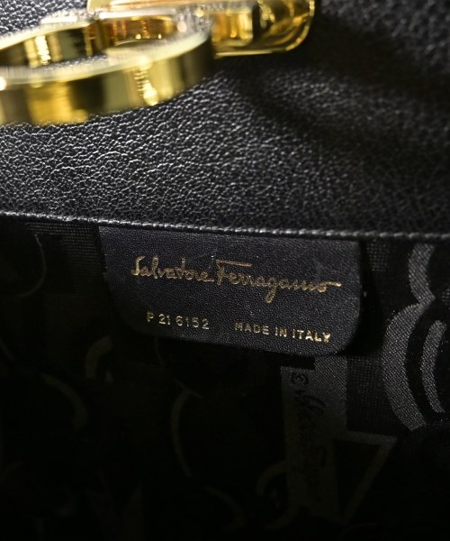 Salvatore Ferragamo（サルバトーレフェラガモ）ショルダーバッグ 黒 サイズ:- レディース/2200685030974