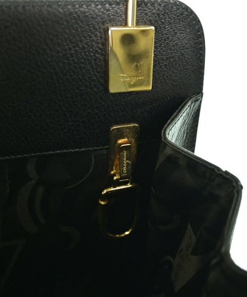 Salvatore Ferragamo（サルバトーレフェラガモ）ショルダーバッグ 黒 サイズ:- レディース/2200685030974