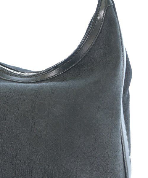 Salvatore Ferragamo（サルバトーレフェラガモ）ハンドバッグ 黒 サイズ:- レディース/2200685031230