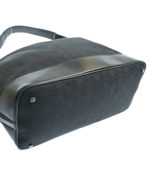 Salvatore Ferragamo（サルバトーレフェラガモ）ハンドバッグ 黒 サイズ:- レディース/2200685031230