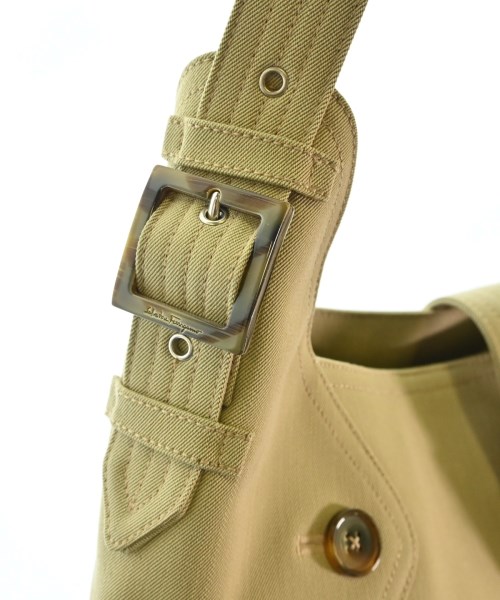 Salvatore Ferragamo（サルバトーレフェラガモ）ハンドバッグ ベージュ サイズ:- レディース/2200688822477