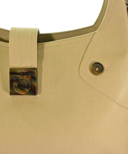 Salvatore Ferragamo（サルバトーレフェラガモ）ハンドバッグ ベージュ サイズ:- レディース/2200688822477