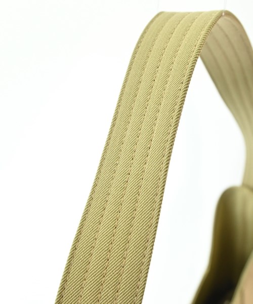 Salvatore Ferragamo（サルバトーレフェラガモ）ハンドバッグ ベージュ サイズ:- レディース/2200688822477
