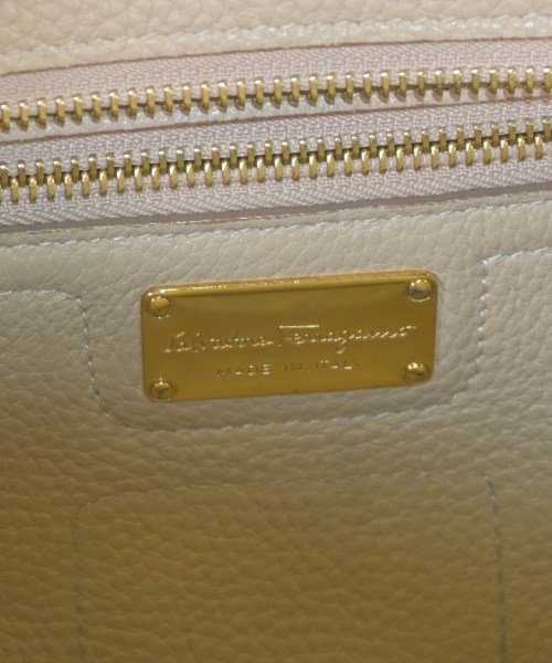 Salvatore Ferragamo（サルバトーレフェラガモ）ハンドバッグ ベージュ サイズ:- レディース/2200688824327