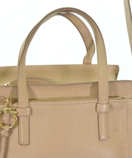 Salvatore Ferragamo（サルバトーレフェラガモ）ハンドバッグ ベージュ サイズ:- レディース/2200688824327