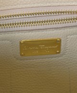 Salvatore Ferragamo（サルバトーレフェラガモ）ハンドバッグ ベージュ サイズ:- レディース/2200688824327