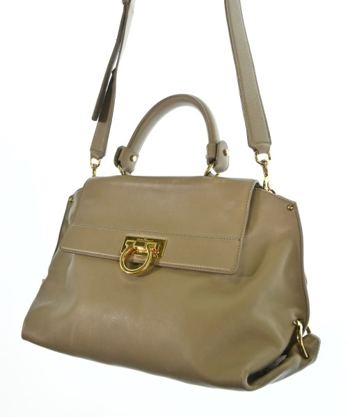 Salvatore Ferragamo（サルバトーレフェラガモ）ショルダーバッグ グレー サイズ:- レディース/2200689344022