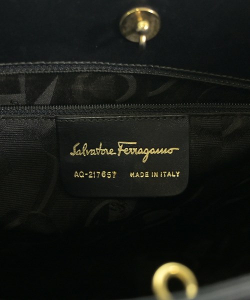 Salvatore Ferragamo（サルバトーレフェラガモ）ショルダーバッグ 黒 サイズ:- レディース/2200687073207