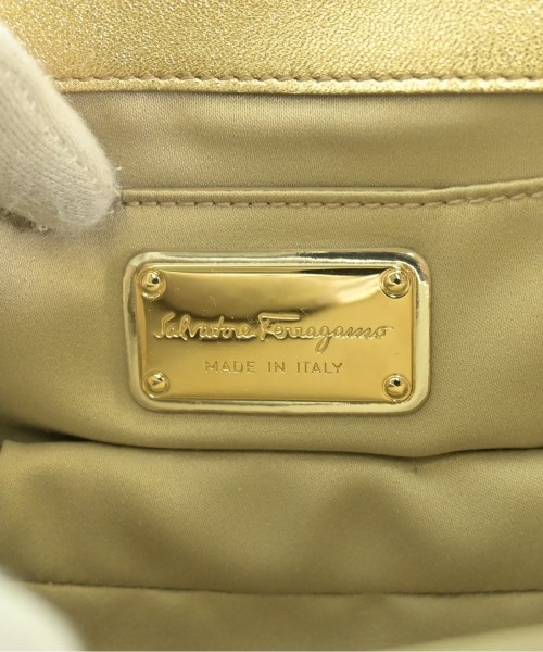 Salvatore Ferragamo（サルバトーレフェラガモ）ショルダーバッグ ゴールド サイズ:- レディース/2200690460056