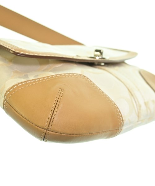 COACH（コーチ）ショルダーバッグ 白 サイズ:- レディース/2200633651053