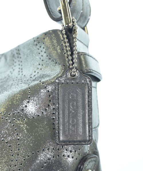 COACH（コーチ）ショルダーバッグ シルバー サイズ:- レディース/2200604932013