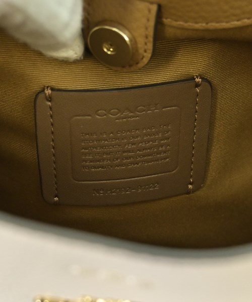 COACH（コーチ）ショルダーバッグ 白 サイズ:- レディース/2200675700030