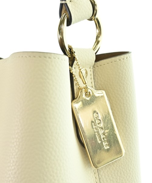 COACH（コーチ）ショルダーバッグ 白 サイズ:- レディース/2200675700030