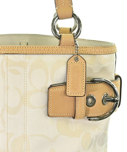 COACH（コーチ）ショルダーバッグ 白 サイズ:- レディース/2200697292049