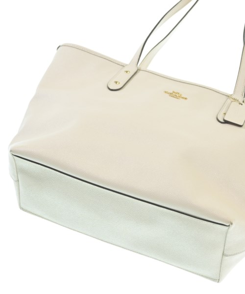 COACH（コーチ）トートバッグ 白 サイズ:- レディース/2200655350040