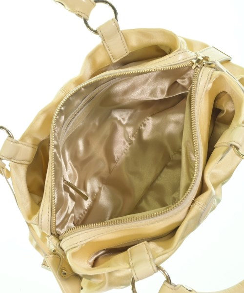 TOD'S（トッズ）ハンドバッグ ベージュ サイズ:- レディース/2200635916747