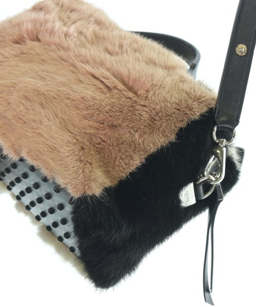 TOD'S（トッズ）ハンドバッグ ベージュ サイズ:- レディース/2200638724912