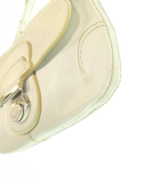 TOD'S（トッズ）ショルダーバッグ 白 サイズ:- レディース/2200660203072
