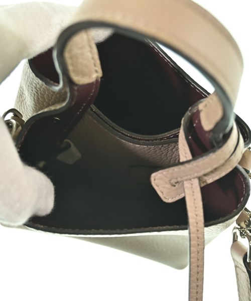 TOD'S（トッズ）ショルダーバッグ ベージュ サイズ:- レディース/2200719877070