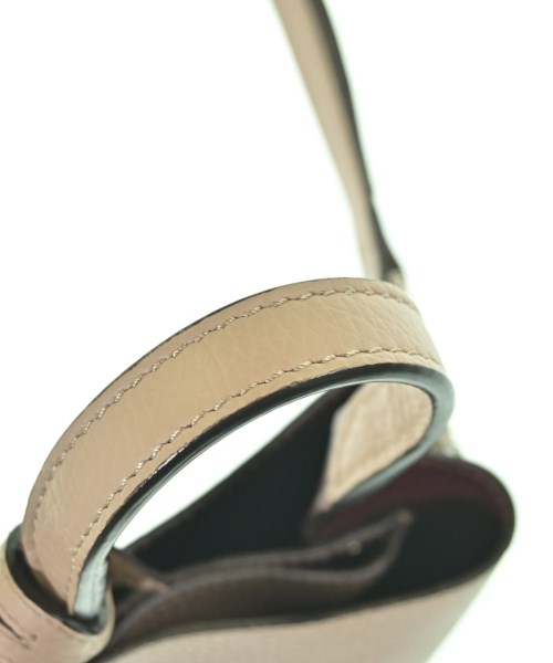 TOD'S（トッズ）ショルダーバッグ ベージュ サイズ:- レディース/2200719877070