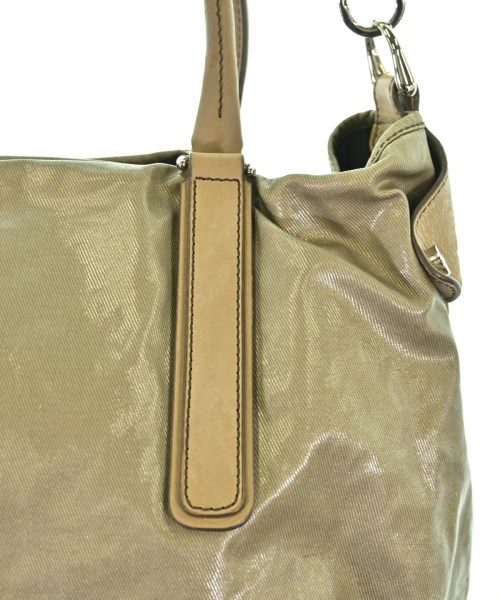 TOD'S（トッズ）ショルダーバッグ ベージュ サイズ:- レディース/2200719517020