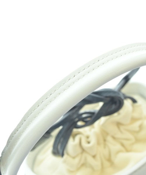 Christian Dior（クリスチャンディオール）ショルダーバッグ 白 サイズ:- レディース/2200654898086