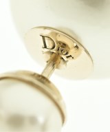 Christian Dior（クリスチャンディオール）ピアス・イヤリング 白 サイズ:- レディース/2200655075417