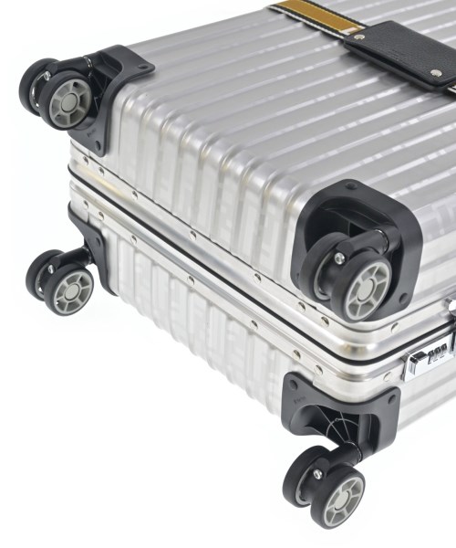 FENDI（フェンディ）キャリーケース・スーツケース シルバー サイズ:33L レディース/2200639525358