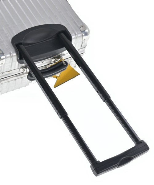 FENDI（フェンディ）キャリーケース・スーツケース シルバー サイズ:33L レディース/2200639525358