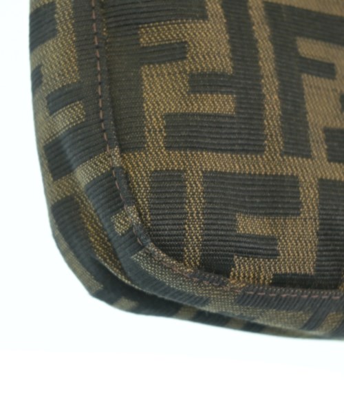 FENDI（フェンディ）ショルダーバッグ 茶 サイズ:- レディース/2200642112101