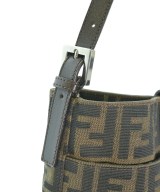 FENDI（フェンディ）ショルダーバッグ 茶 サイズ:- レディース/2200642112101