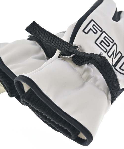 FENDI（フェンディ）手袋 白 サイズ:S レディース/2200640116125