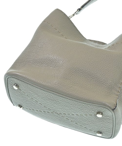 FENDI（フェンディ）ショルダーバッグ グレー サイズ:- レディース/2200599192805