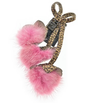 FENDI フェンディ ファー コサージュ 花 ブラック ピンク レッド 女性 FENDI フェンディ ファー コサージュ 花 ブラック ピンク レッド