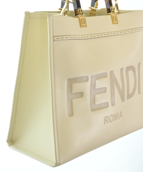 FENDI（フェンディ）ハンドバッグ 白 サイズ:- レディース/2200621411010