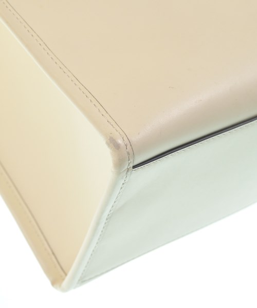 FENDI（フェンディ）ハンドバッグ 白 サイズ:- レディース/2200621411010