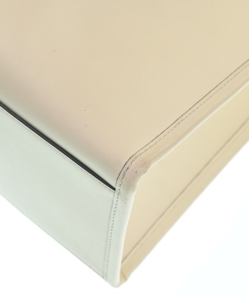 FENDI（フェンディ）ハンドバッグ 白 サイズ:- レディース/2200621411010