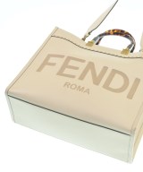 FENDI（フェンディ）ハンドバッグ 白 サイズ:- レディース/2200621411010