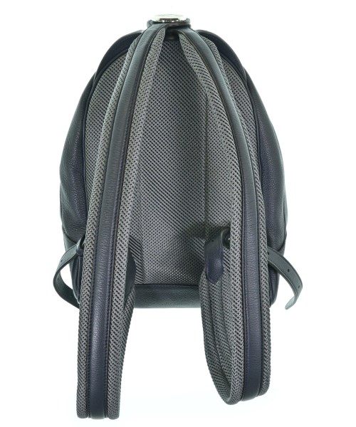 FENDI（フェンディ）バックパック・リュック 紺 サイズ:- レディース/2200616475904