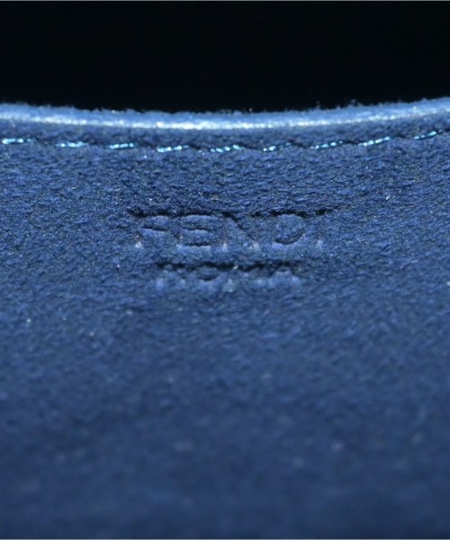 FENDI（フェンディ）ショルダーバッグ 紺 サイズ:- レディース/2200618282517