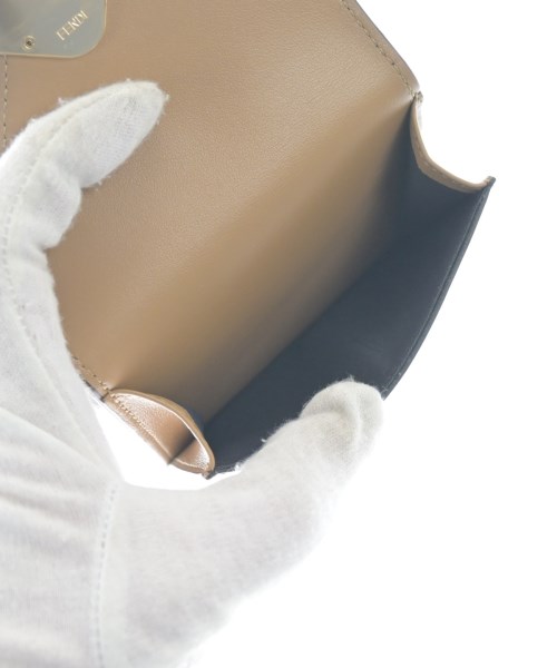 FENDI（フェンディ）財布・コインケース ベージュ サイズ:- レディース/2200620625012