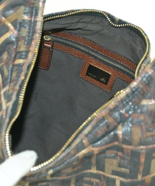 FENDI（フェンディ）ショルダーバッグ 茶 サイズ:- レディース/2200603591587
