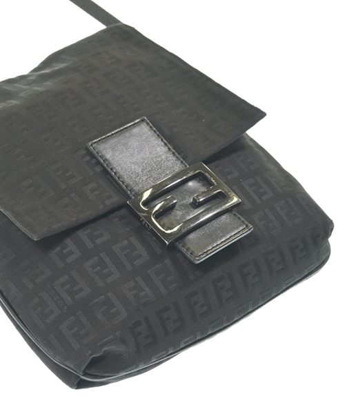 FENDI（フェンディ）ショルダーバッグ 黒 サイズ:- レディース/2200605904286
