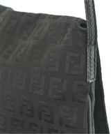 FENDI（フェンディ）ショルダーバッグ 黒 サイズ:- レディース/2200605904286