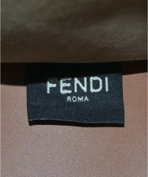 FENDI（フェンディ）ショルダーバッグ 茶 サイズ:- レディース/2200677458045